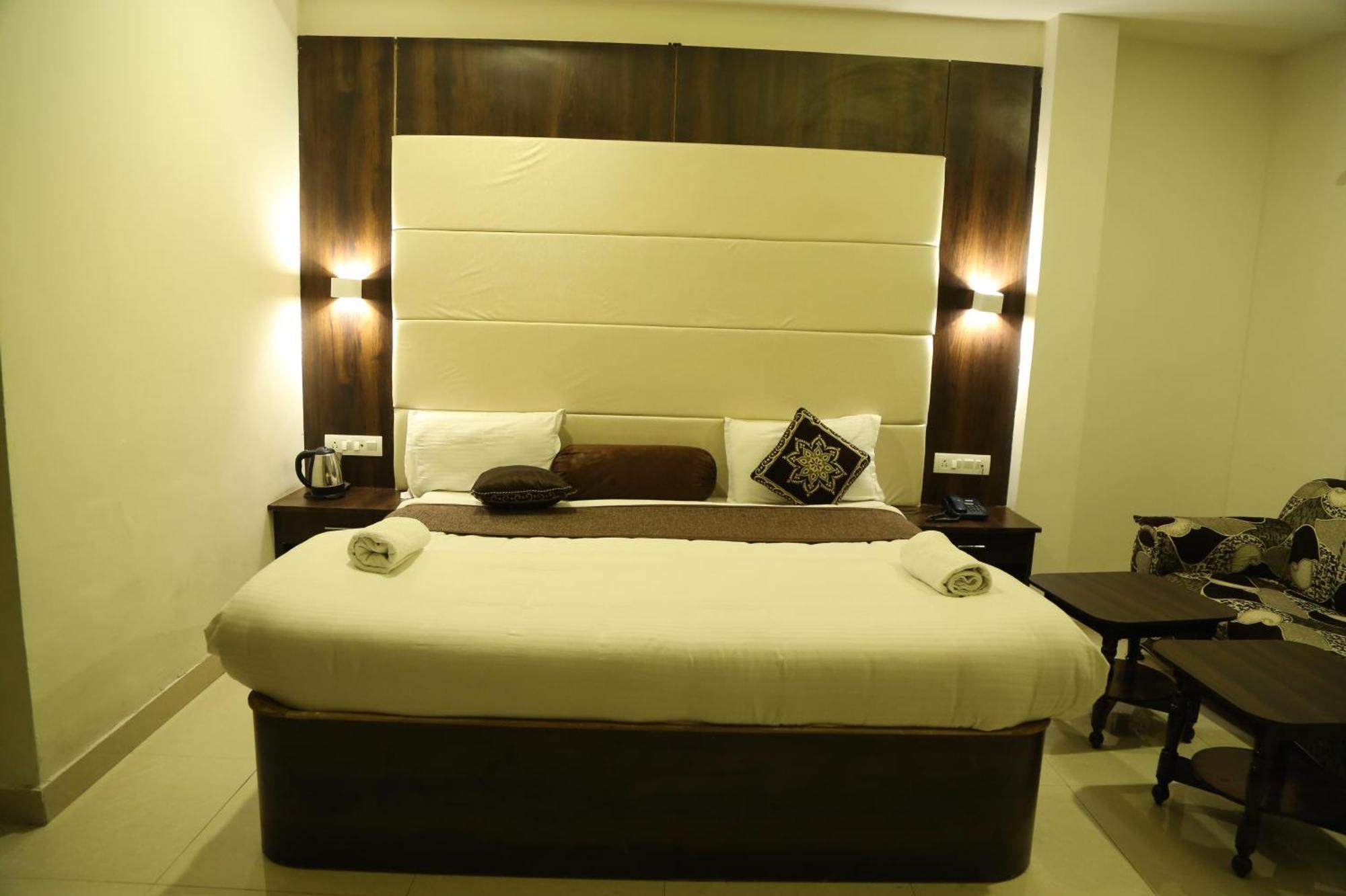Hotel Krishna Palace Udaipur Esterno foto